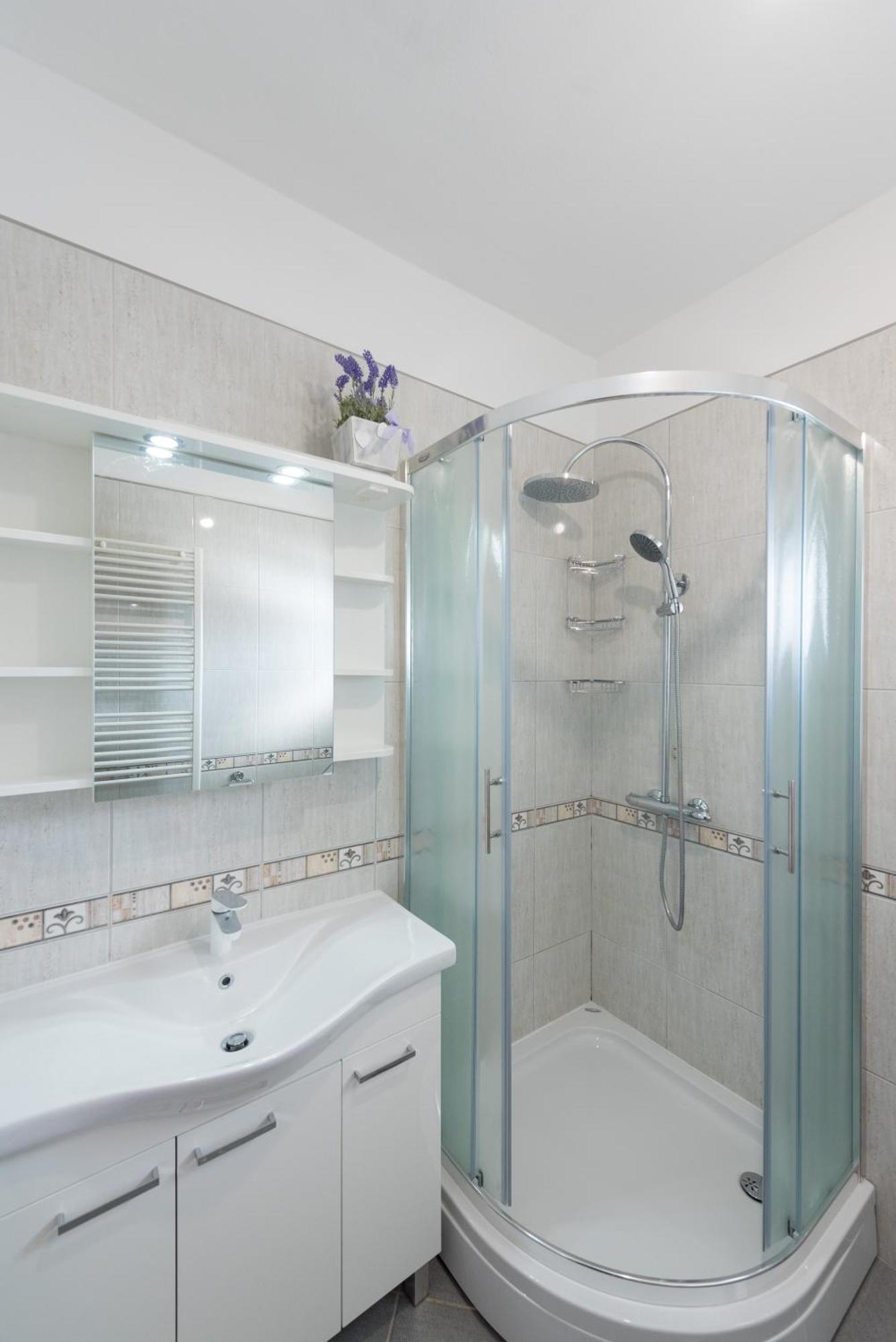Luxury Apartment With Garden Jacuzzi And Wellness Trogir Eksteriør billede