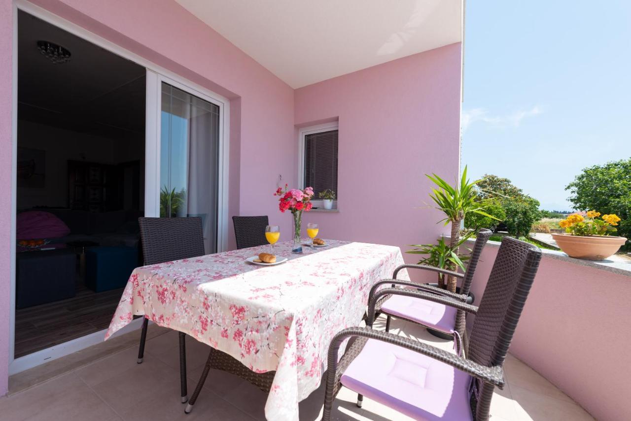 Luxury Apartment With Garden Jacuzzi And Wellness Trogir Eksteriør billede