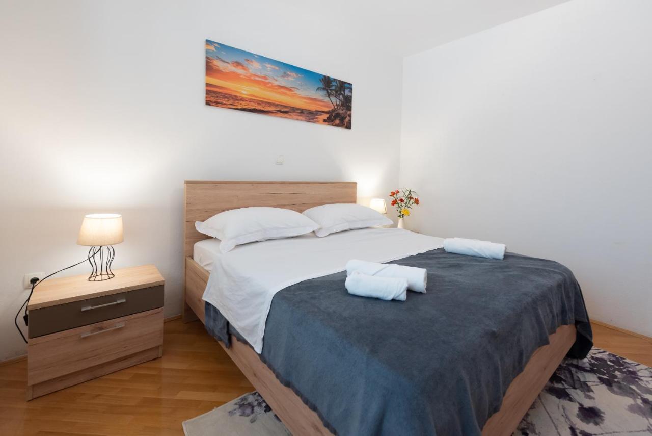 Luxury Apartment With Garden Jacuzzi And Wellness Trogir Eksteriør billede